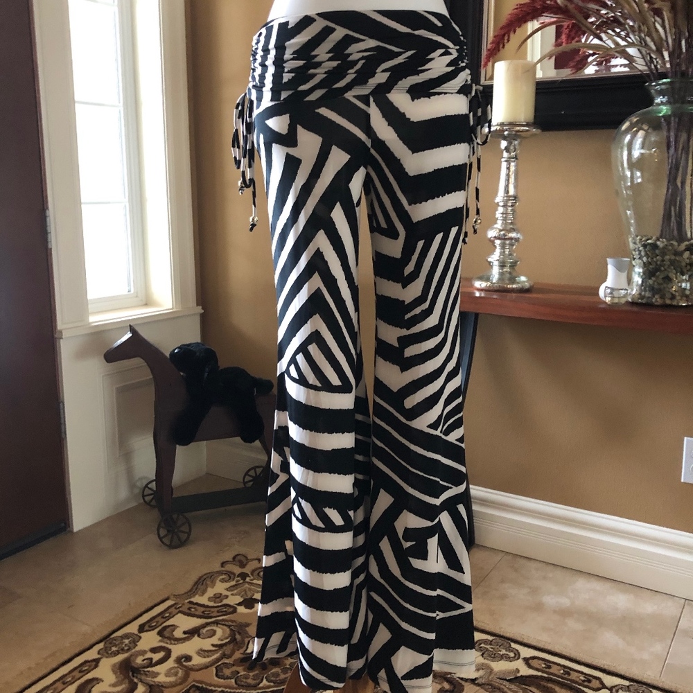 ❌SOLD❌Cynthia Rowley Abstract Print Palazzo Pants